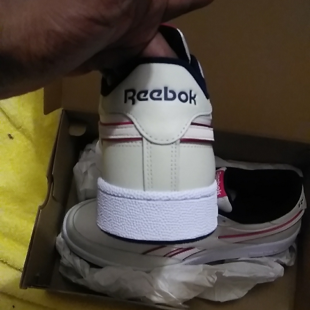 Reebok - Picture 8 of 10